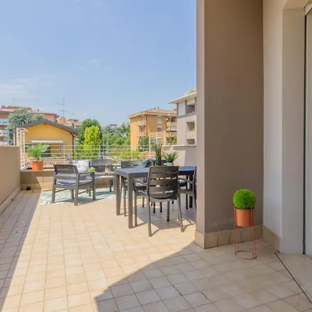 Crema, Terrazza, A Pochi Passi Dal Centro Citta Crema